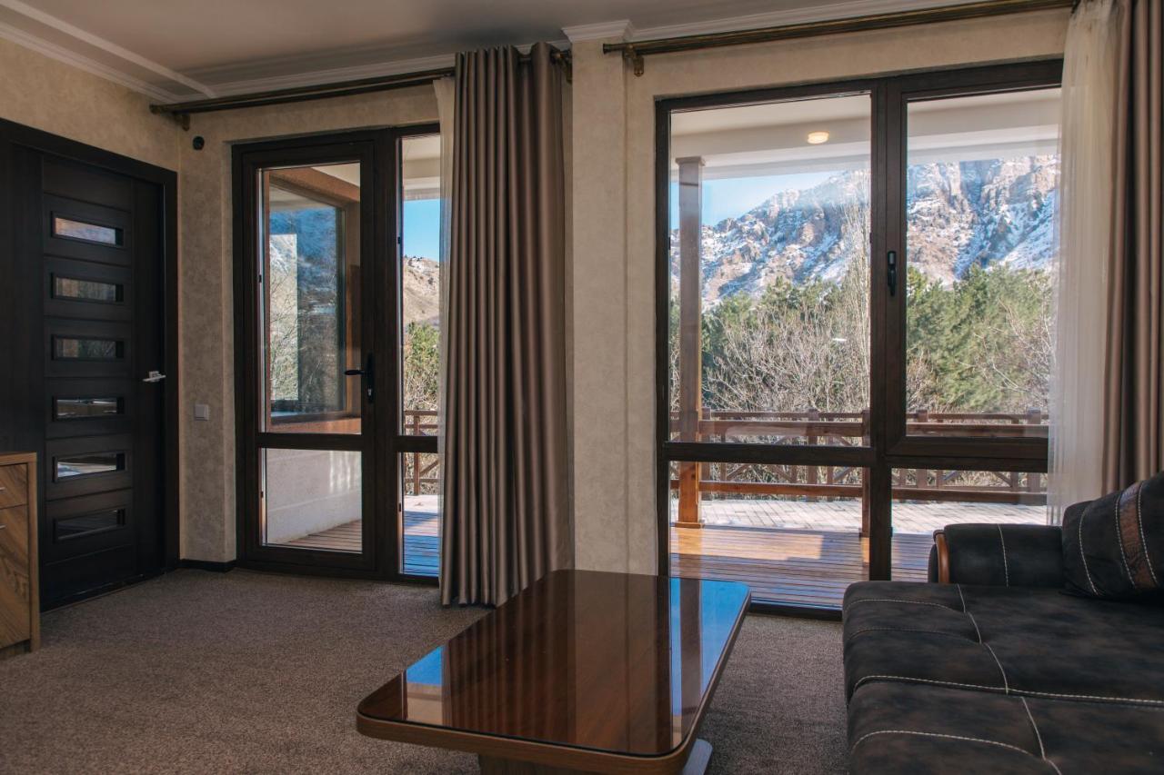 Archazor Mountain Resort Chimgan Екстер'єр фото