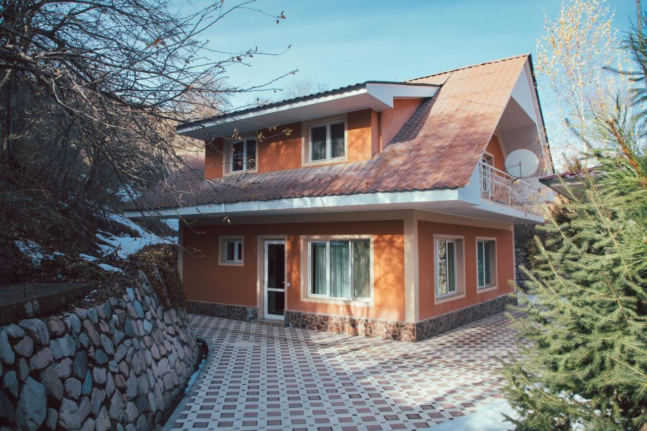 Archazor Mountain Resort Chimgan Екстер'єр фото